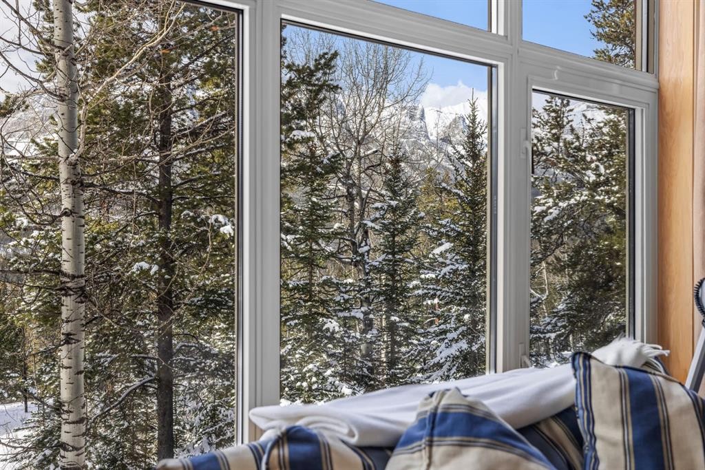 202-3 Aspen Glen, Canmore, AB - Photo Showing Other Room