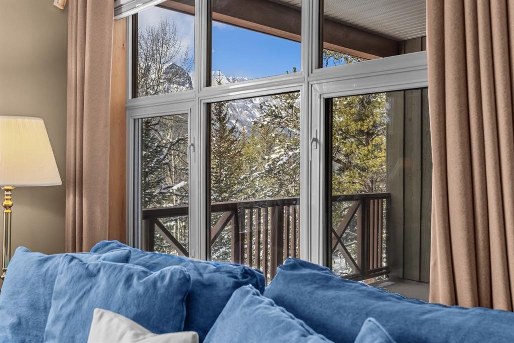 202-3 Aspen Glen, Canmore, AB - Indoor