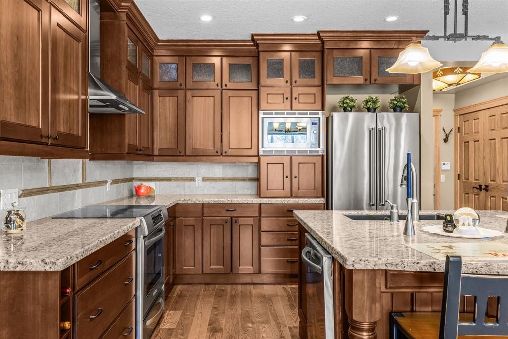 202-3 Aspen Glen, Canmore, AB - Indoor Photo Showing Kitchen