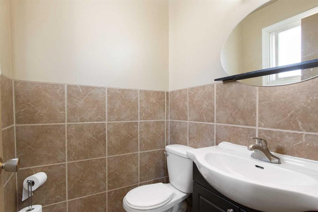 1108 Marcombe Crescent Ne, Calgary, AB - Indoor Photo Showing Bathroom