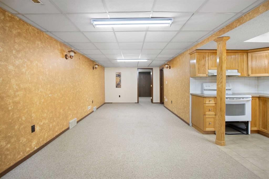 1108 Marcombe Crescent Ne, Calgary, AB - Indoor
