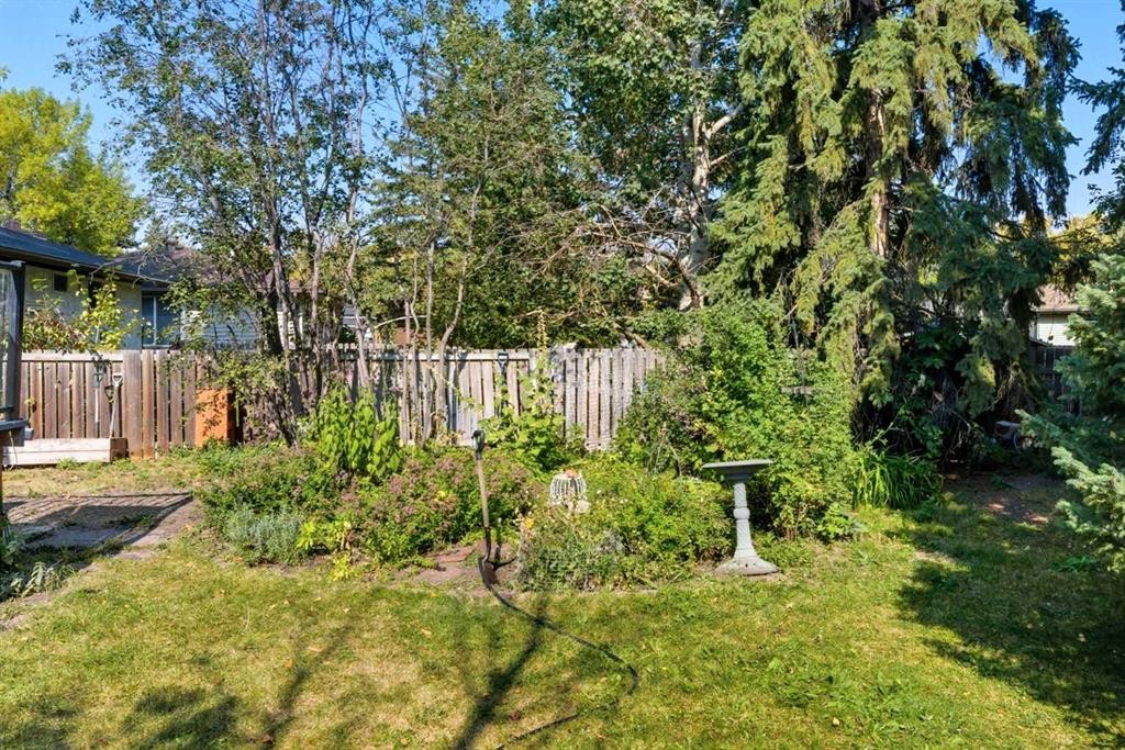 124 Lynnbrook Road Se, Calgary, AB - Outdoor