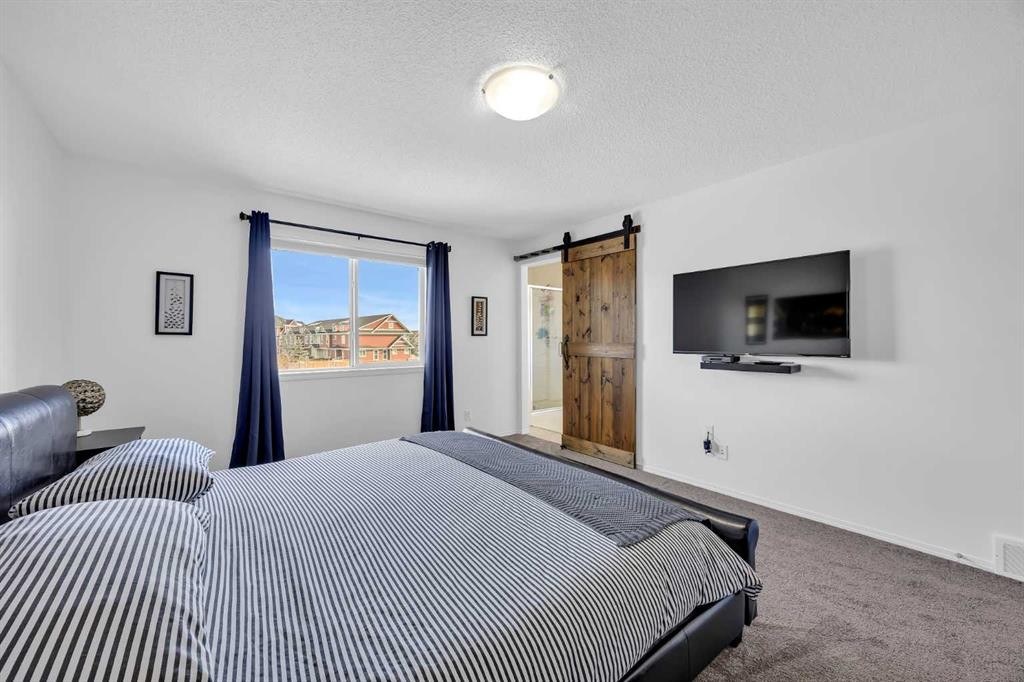 30 Cranarch View Se, Calgary, AB - Indoor Photo Showing Bedroom
