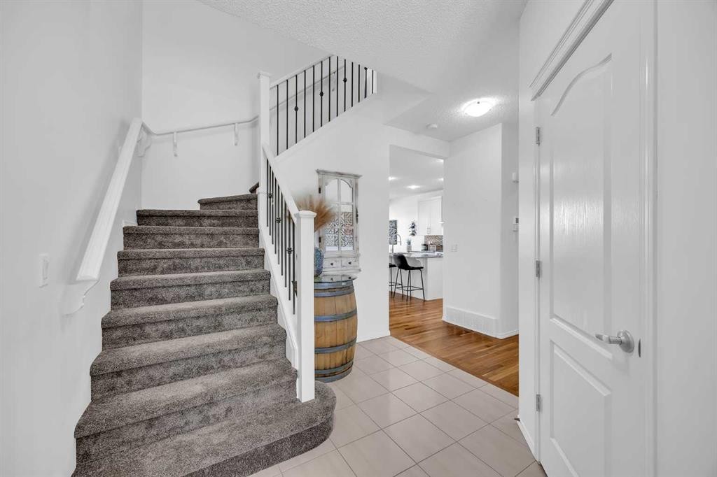 30 Cranarch View Se, Calgary, AB - Indoor Photo Showing Other Room