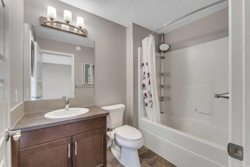 96 Cornerstone Passage Ne, Calgary, AB - Indoor Photo Showing Bathroom