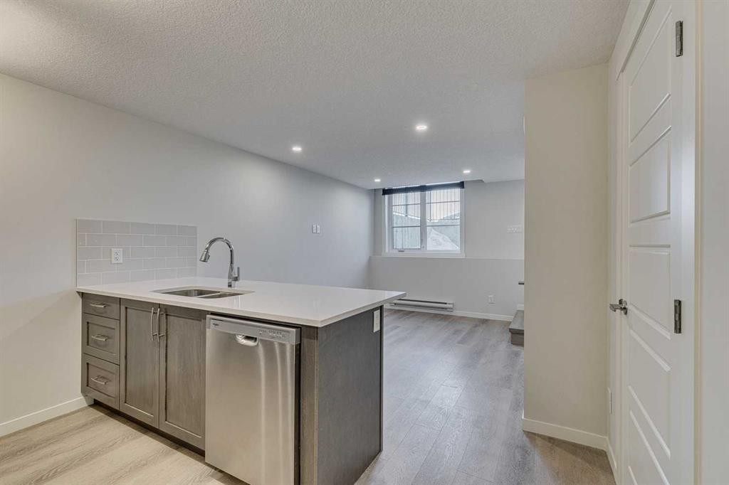 504-474 Seton Circle Se, Calgary, AB - Indoor