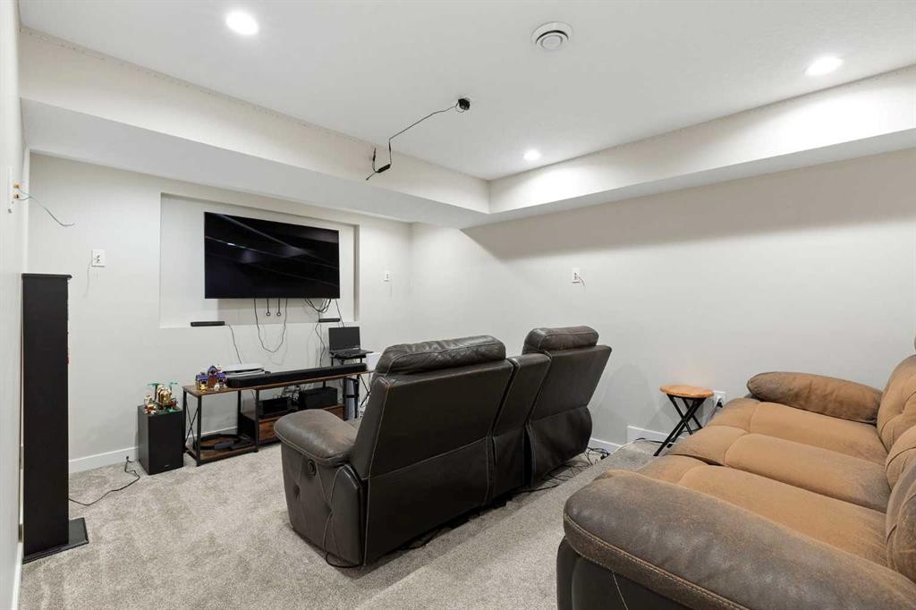 48 Cedargrove Road Sw, Calgary, AB - Indoor