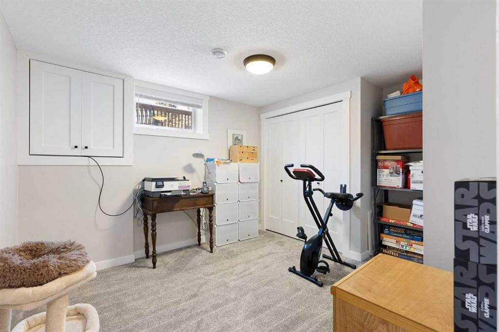 48 Cedargrove Road Sw, Calgary, AB - Indoor