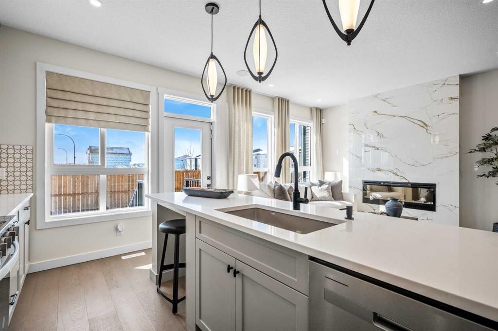 203 Huxland Path Ne, Calgary, AB - Indoor Photo Showing Kitchen