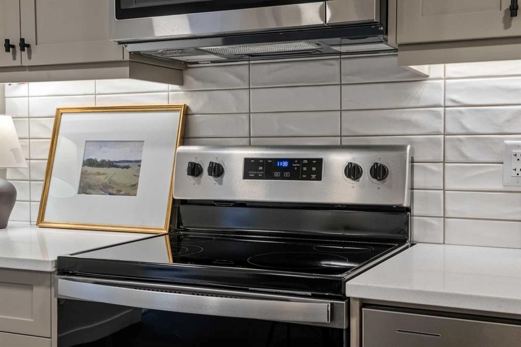 203 Huxland Path Ne, Calgary, AB - Indoor Photo Showing Kitchen