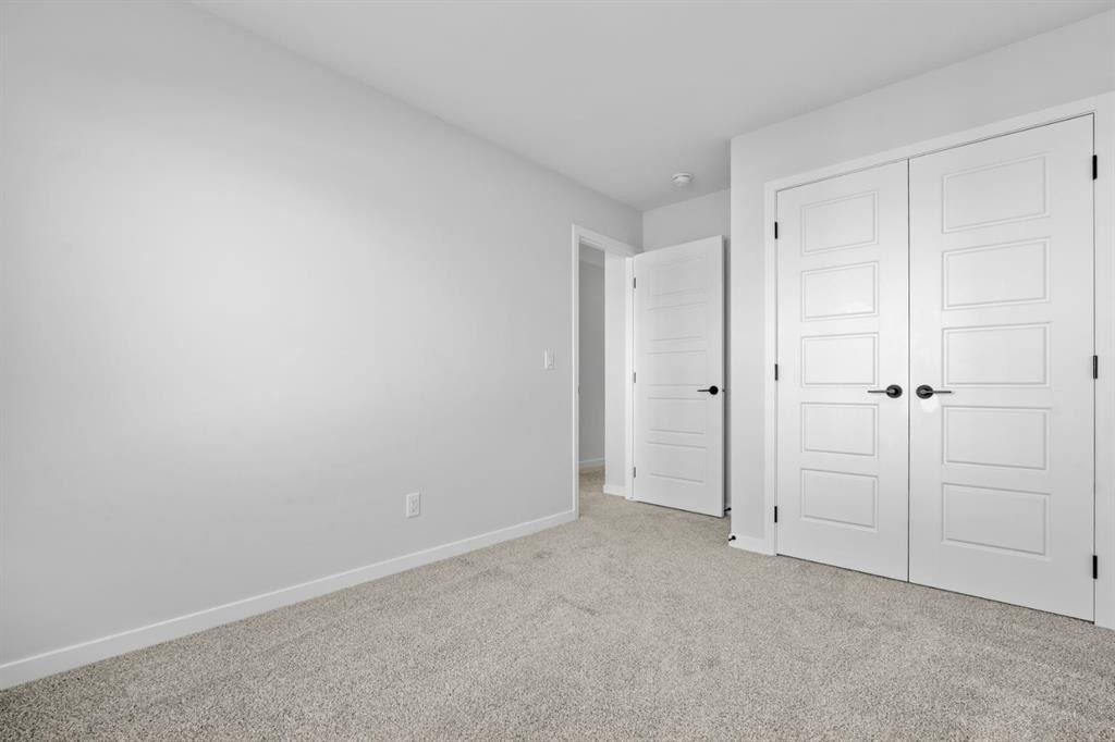 153 Edith Way Nw, Calgary, AB - Indoor Photo Showing Other Room