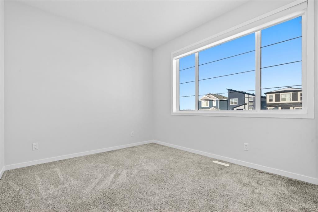 153 Edith Way Nw, Calgary, AB - Indoor Photo Showing Other Room