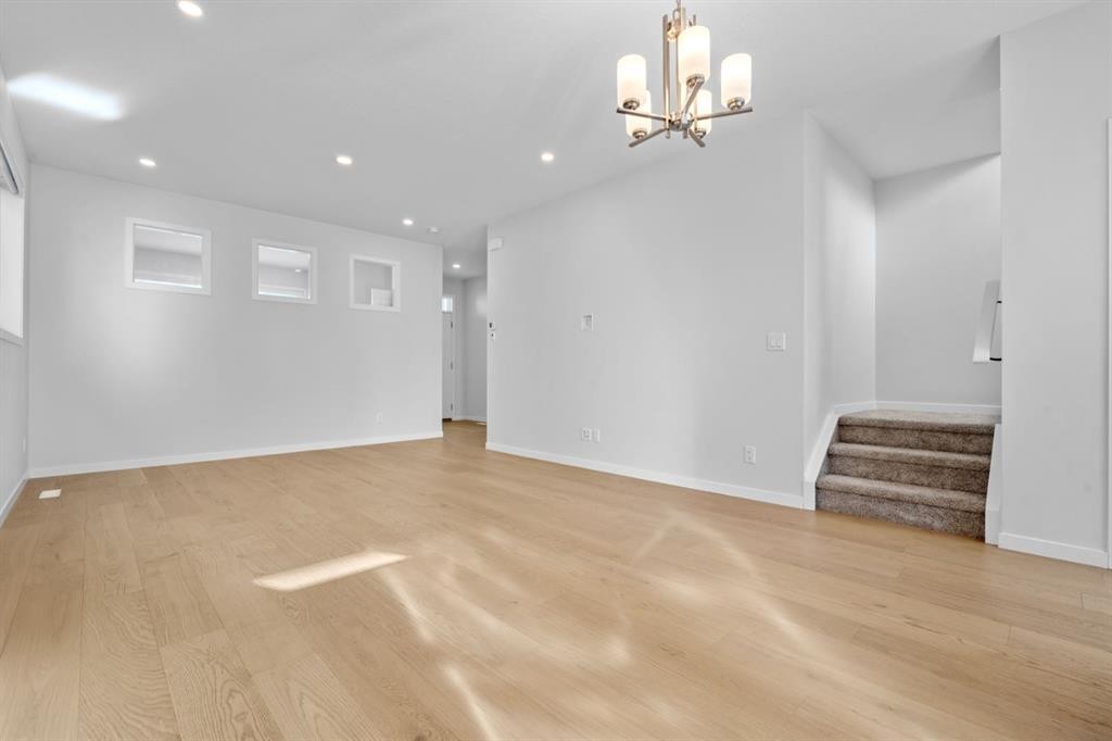 153 Edith Way Nw, Calgary, AB - Indoor Photo Showing Other Room