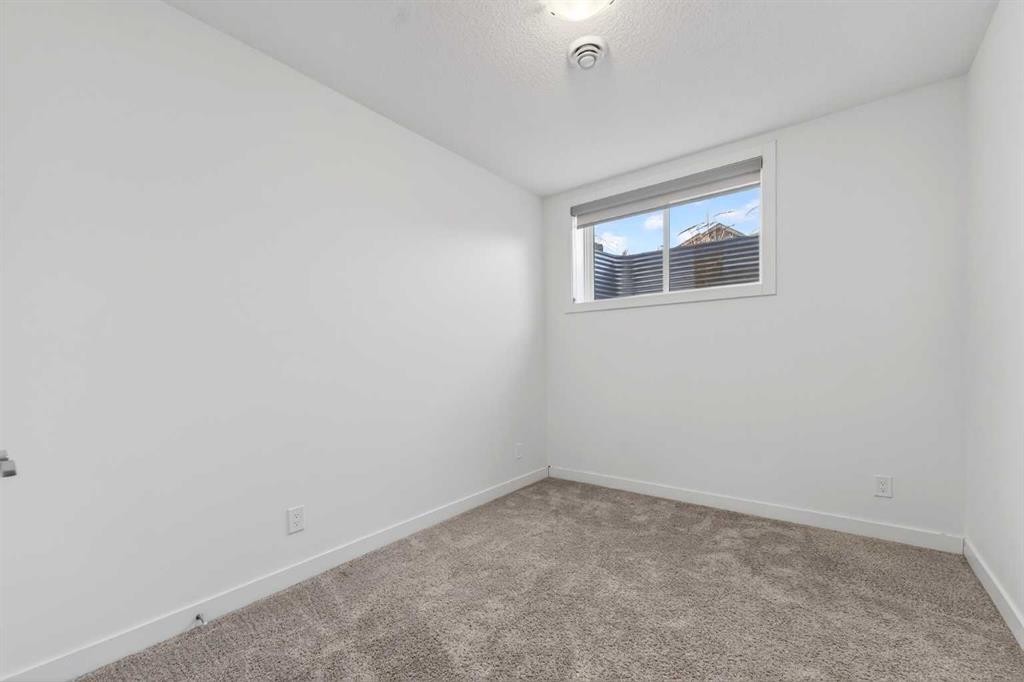 83 Seton Heath Se, Calgary, AB - Indoor Photo Showing Other Room