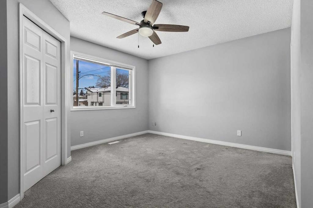 3101 39 Street Sw, Calgary, AB - Indoor Photo Showing Other Room