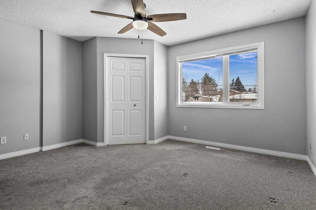 3101 39 Street Sw, Calgary, AB - Indoor Photo Showing Other Room