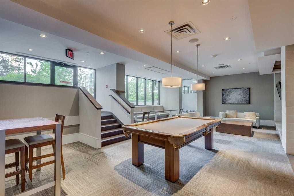 251-222 Riverfront Avenue Sw, Calgary, AB - Indoor Photo Showing Other Room