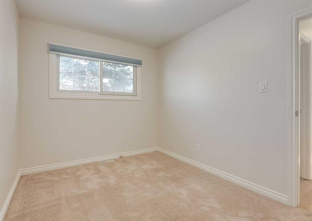 367 Acadia Drive Se, Calgary, AB - Indoor Photo Showing Other Room