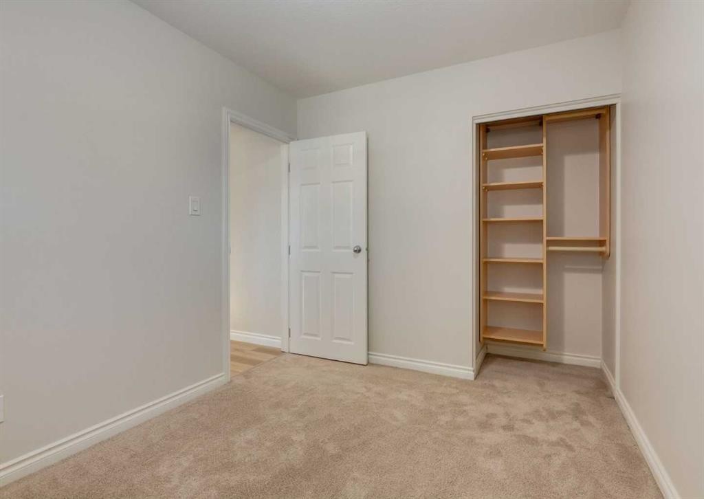 367 Acadia Drive Se, Calgary, AB - Indoor Photo Showing Other Room