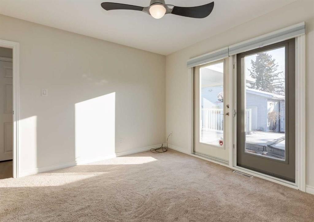 367 Acadia Drive Se, Calgary, AB - Indoor Photo Showing Other Room