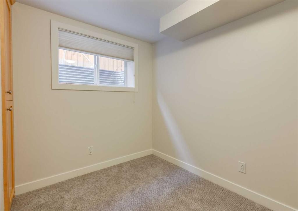 367 Acadia Drive Se, Calgary, AB - Indoor Photo Showing Other Room