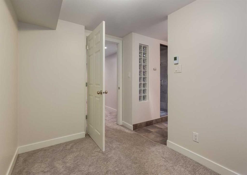 367 Acadia Drive Se, Calgary, AB - Indoor Photo Showing Other Room