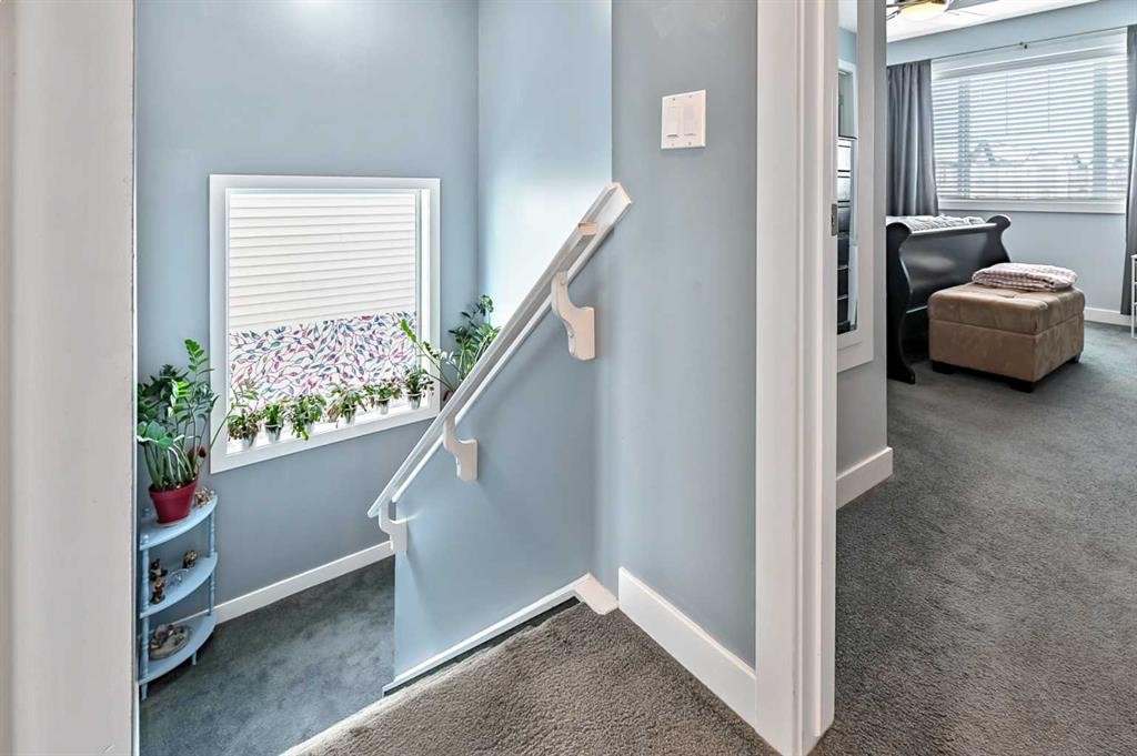 61 Drake Landing Loop, Okotoks, AB
