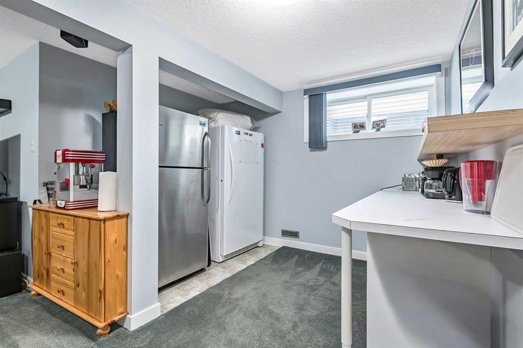 61 Drake Landing Loop, Okotoks, AB