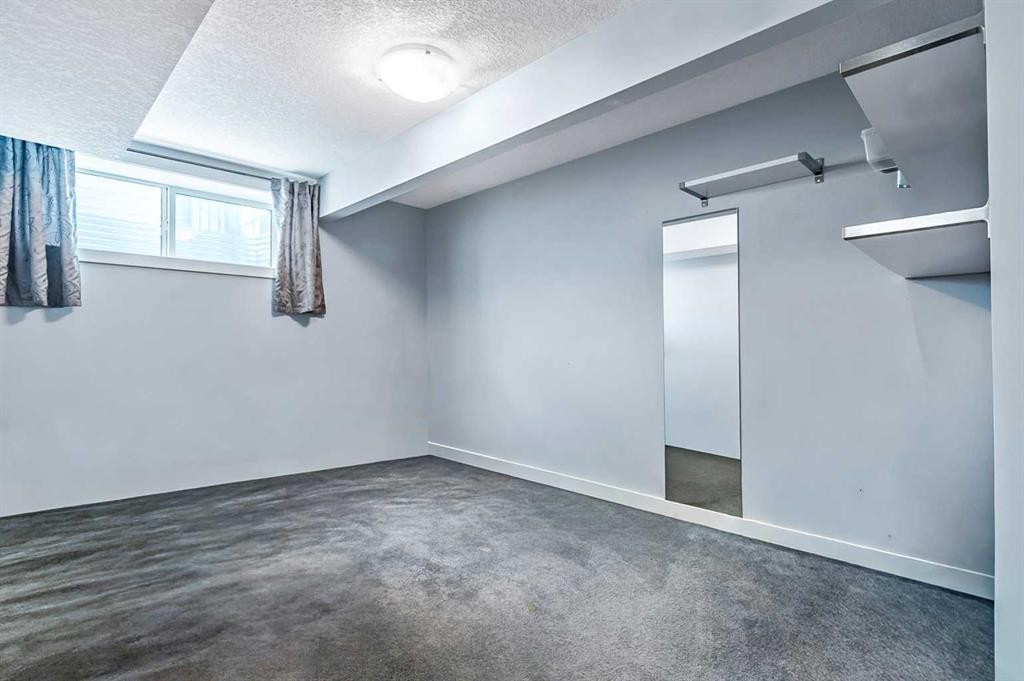 61 Drake Landing Loop, Okotoks, AB
