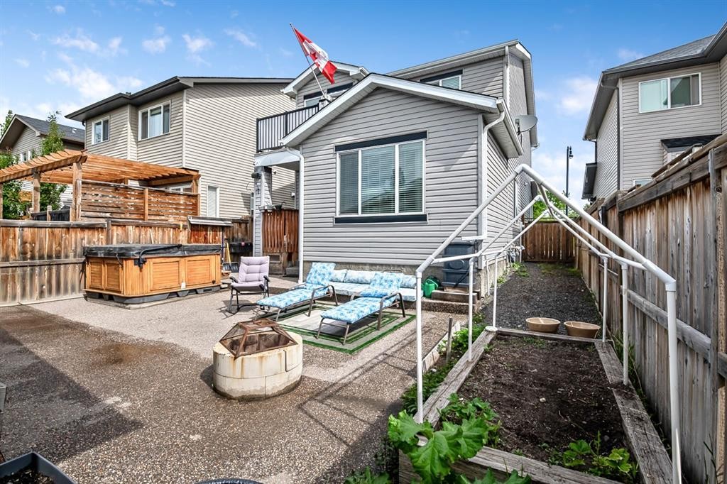 61 Drake Landing Loop, Okotoks, AB