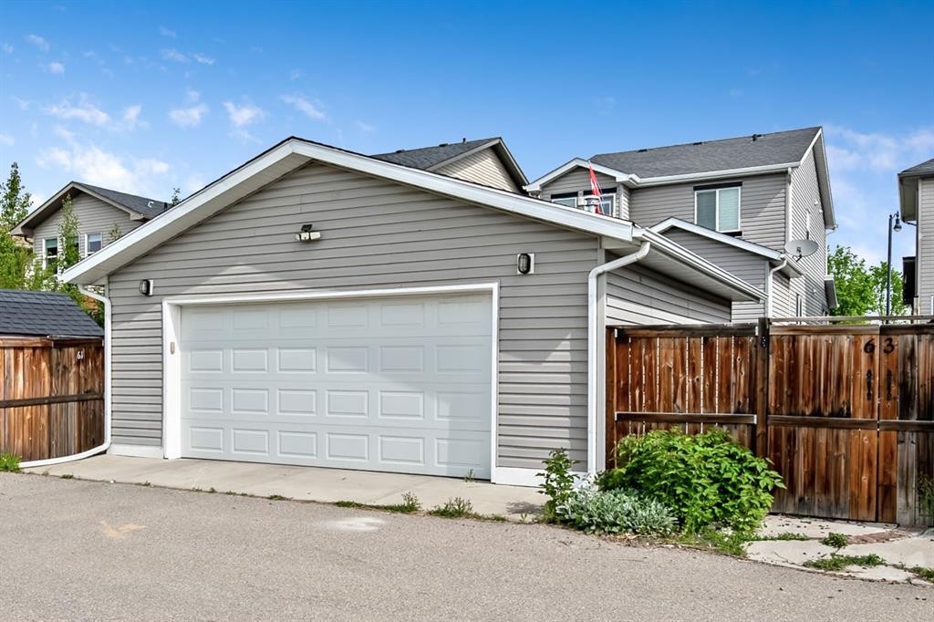 61 Drake Landing Loop, Okotoks, AB