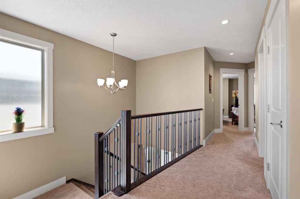 4410 17 Avenue Nw, Calgary, AB - Indoor Photo Showing Other Room