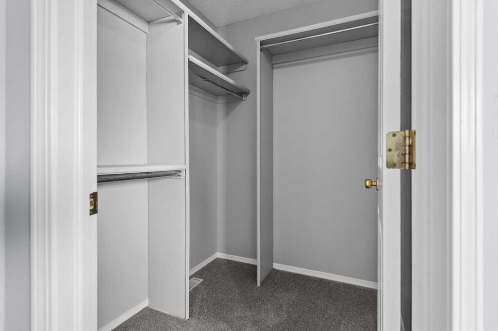 3103 39 Street Sw, Calgary, AB - Indoor