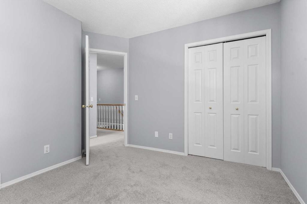 3103 39 Street Sw, Calgary, AB - Indoor