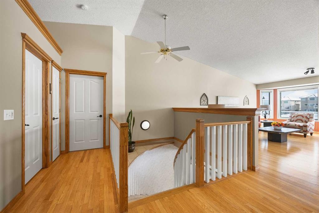 8 Edgevalley View Nw, Calgary, AB - Indoor Photo Showing Other Room