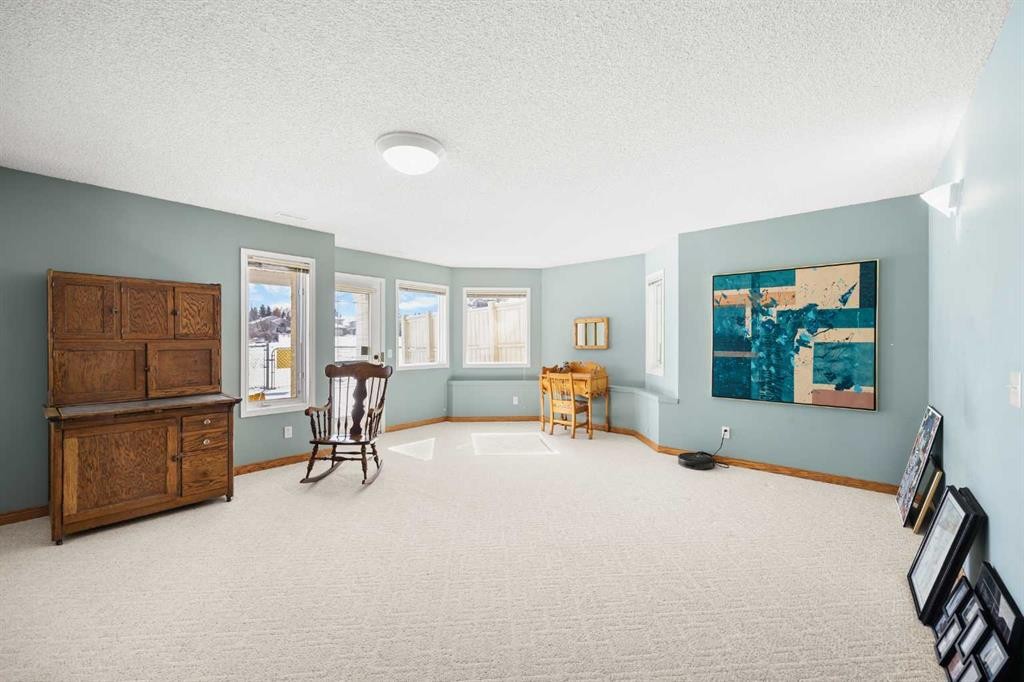 8 Edgevalley View Nw, Calgary, AB - Indoor