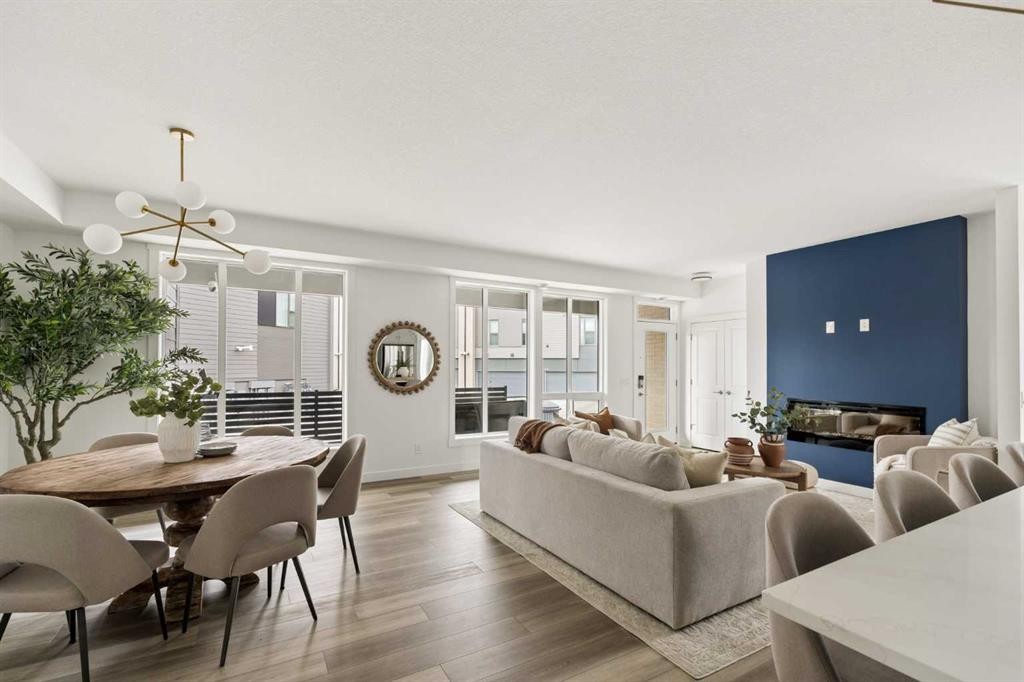 605 Sovereign Common Sw, Calgary, AB - Indoor