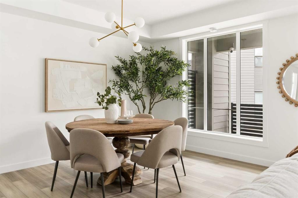 605 Sovereign Common Sw, Calgary, AB - Indoor Photo Showing Dining Room