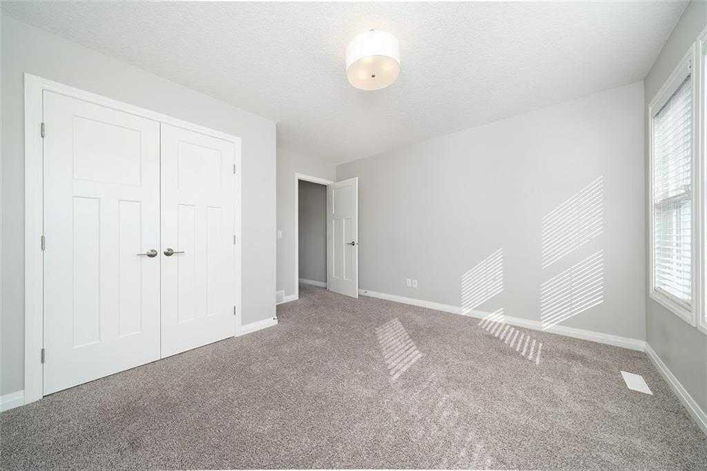 124 Auburn Meadows Crescent Se, Calgary, AB - Indoor Photo Showing Other Room