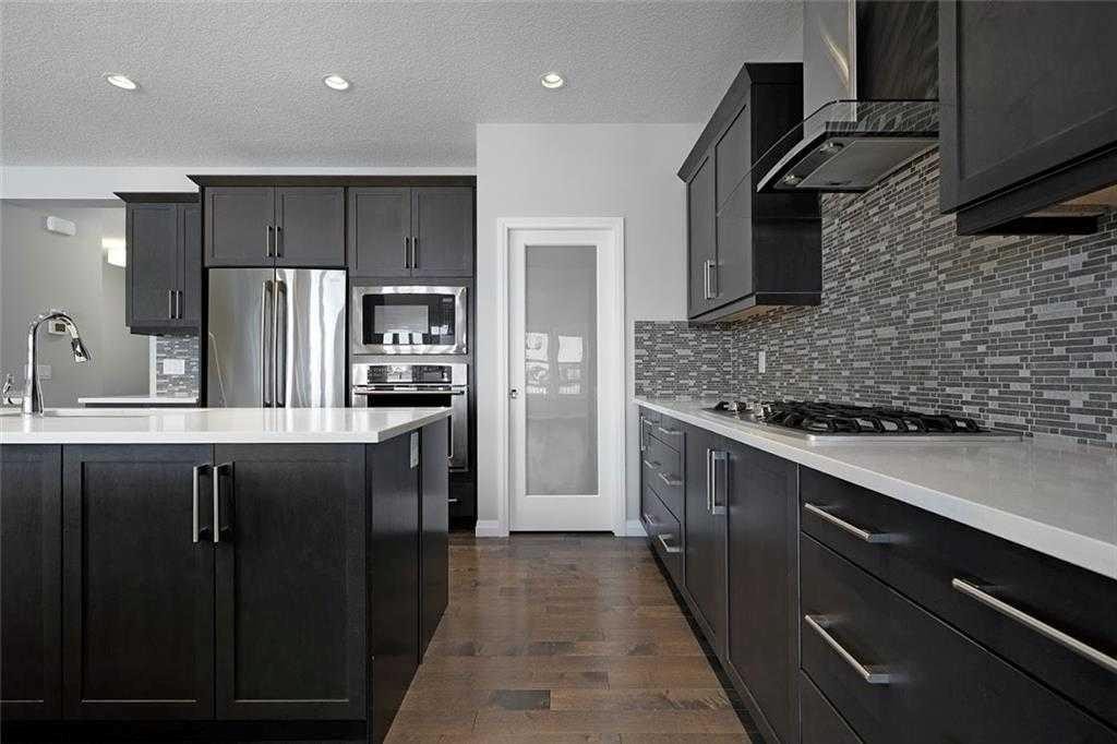 124 Auburn Meadows Crescent Se, Calgary, AB - Indoor Photo Showing Kitchen With Upgraded Kitchen
