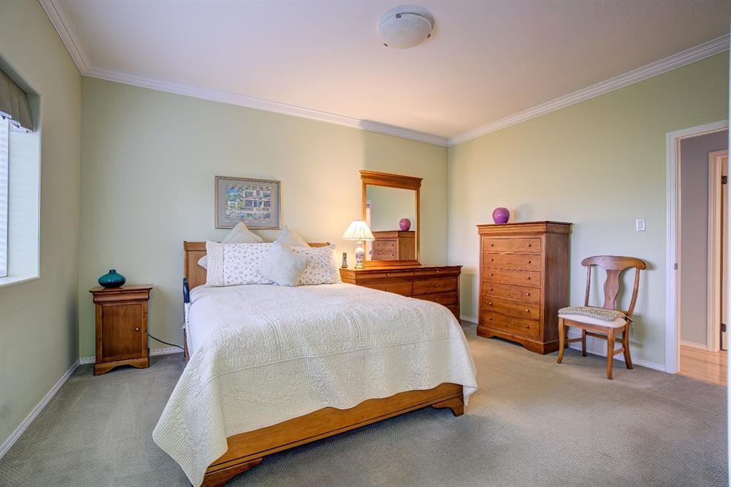 8 Link Spur, Claresholm, AB - Indoor Photo Showing Bedroom