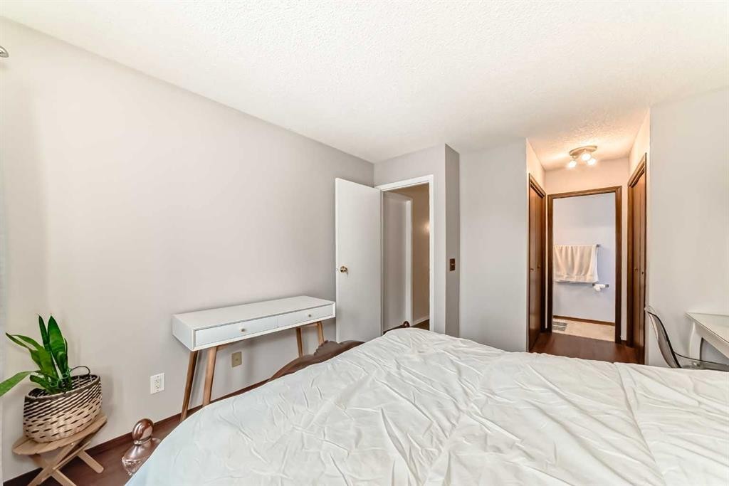 16272 5 Street Sw, Calgary, AB - Indoor Photo Showing Bedroom