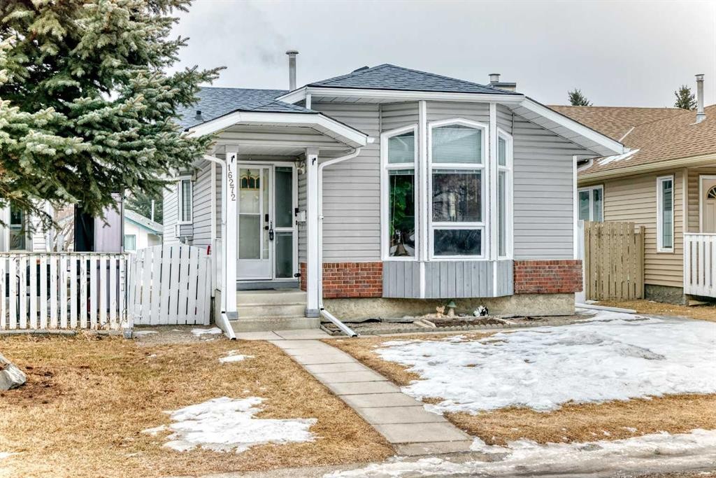 16272 5 Street Sw, Calgary, AB - Outdoor