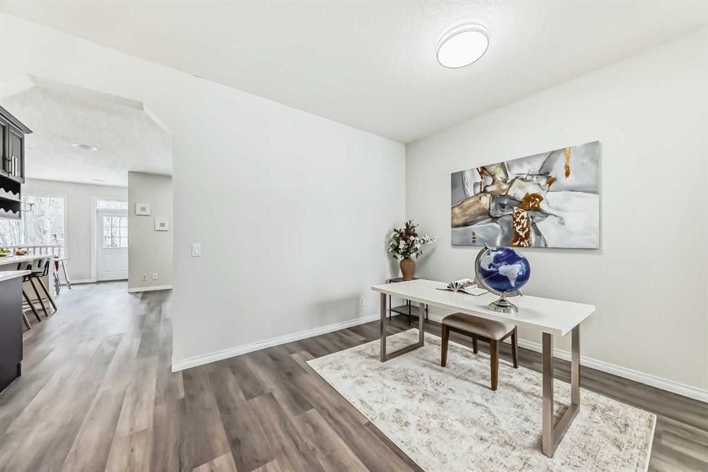 21 Panamount Row Nw, Calgary, AB - Indoor Photo Showing Other Room