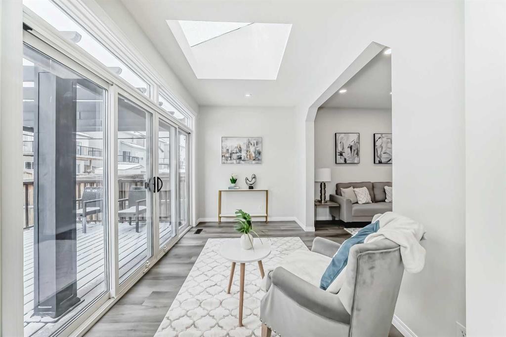 21 Panamount Row Nw, Calgary, AB - Indoor Photo Showing Other Room