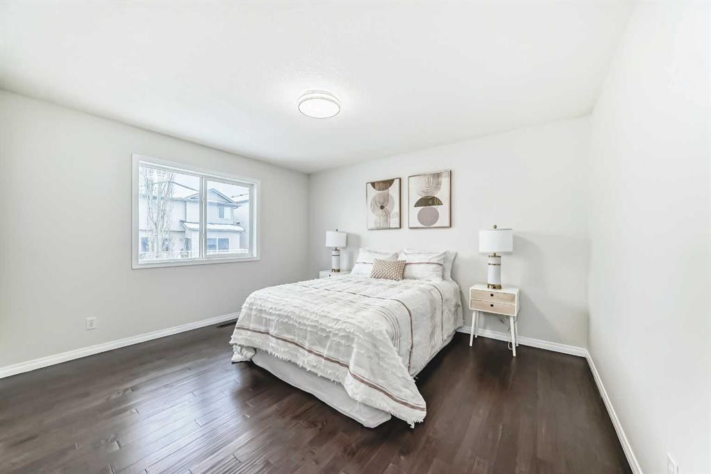 21 Panamount Row Nw, Calgary, AB - Indoor Photo Showing Bedroom