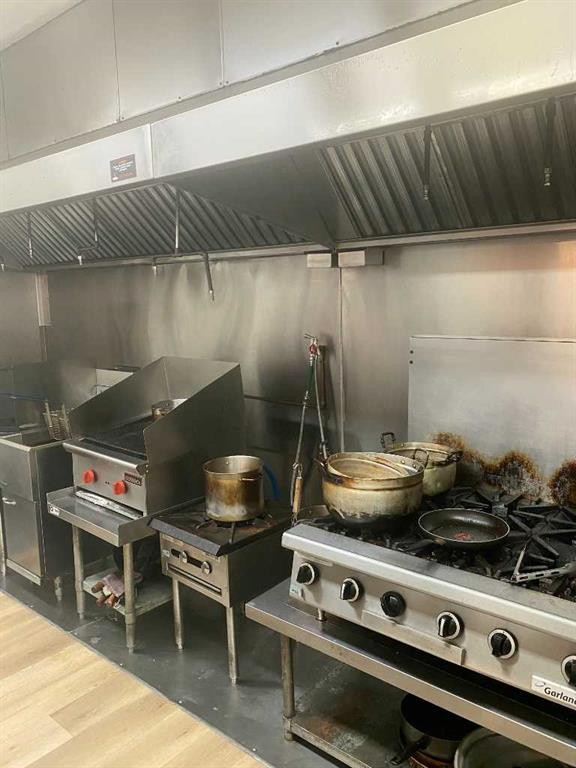 554 Northmount Drive Nw, Calgary, AB