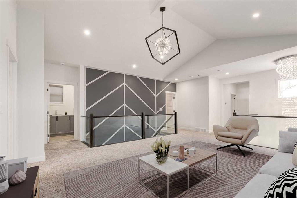 142 Cranbrook Park Se, Calgary, AB - Indoor