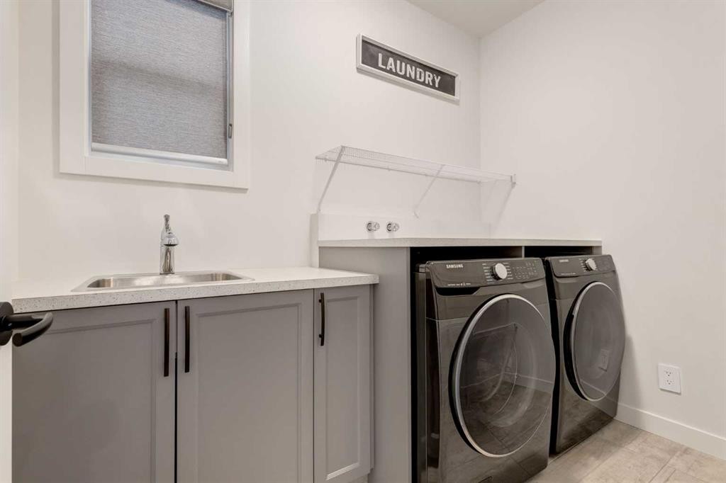 142 Cranbrook Park Se, Calgary, AB - Indoor Photo Showing Laundry Room