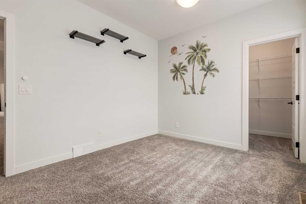 142 Cranbrook Park Se, Calgary, AB - Indoor Photo Showing Other Room